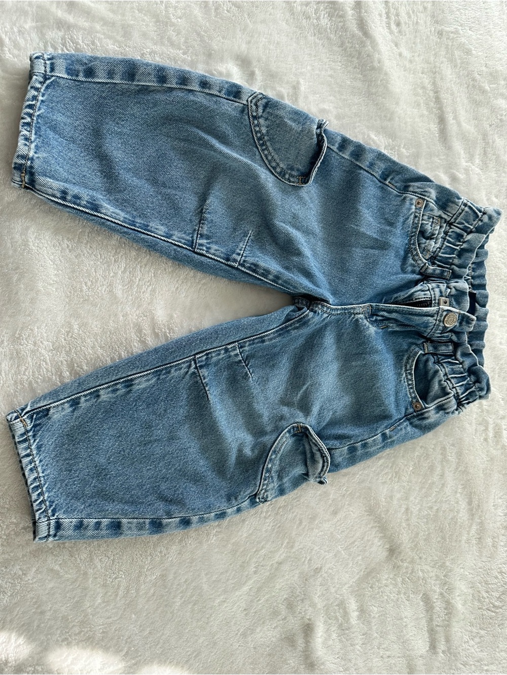 GAP heart pocket girl jeans size 3T🥰